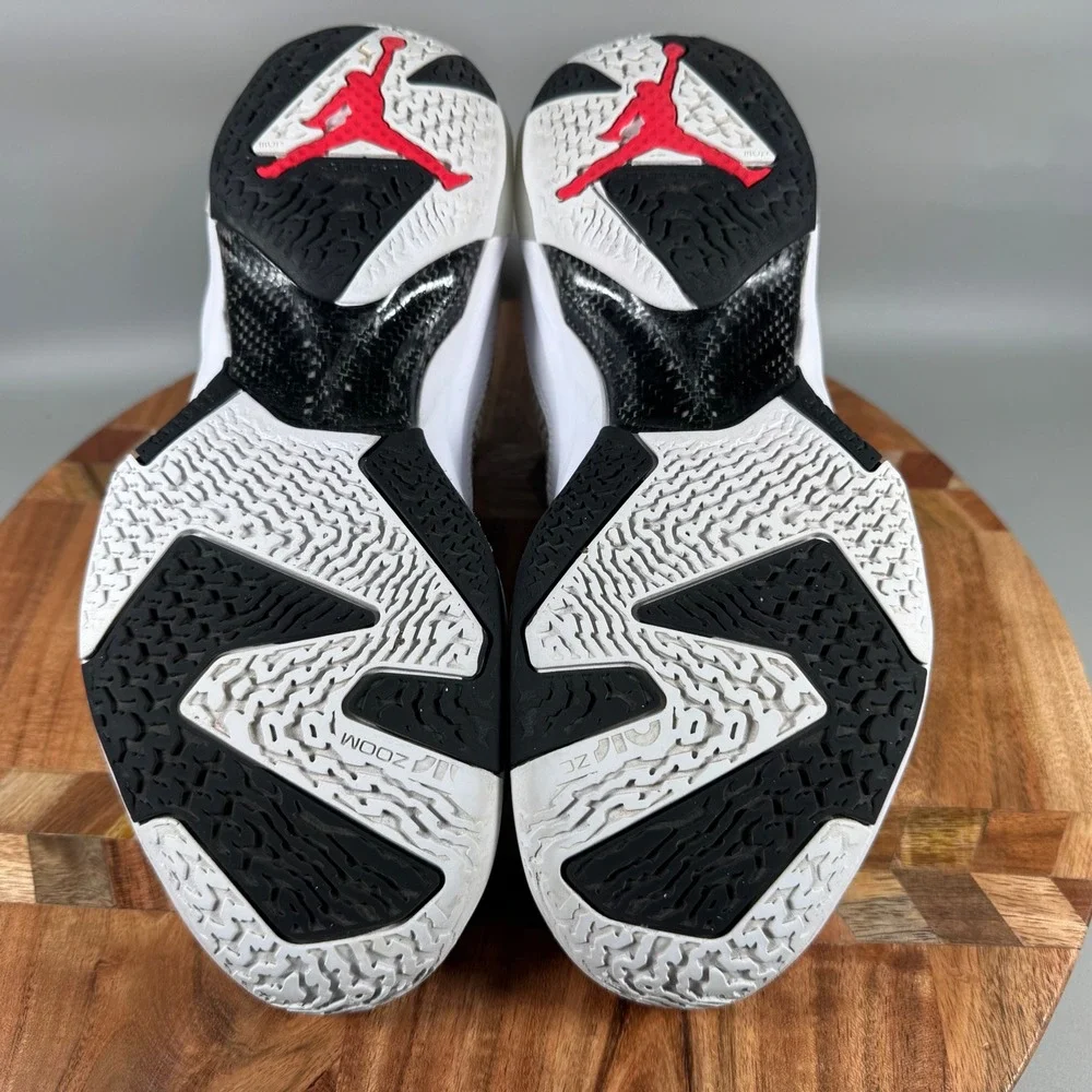 Air‎ Jordan 37 GS White Black Siren Red Basketball Shoes DD7421-100 Kids Size 5Y